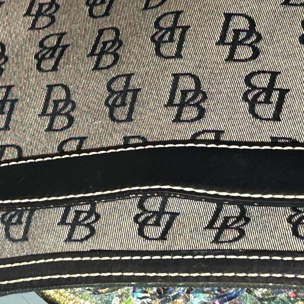 Dooney & Bourke Black and Tan Tote Bag Approx. 18” x 10” x 5.5” - Picture 15 of 16